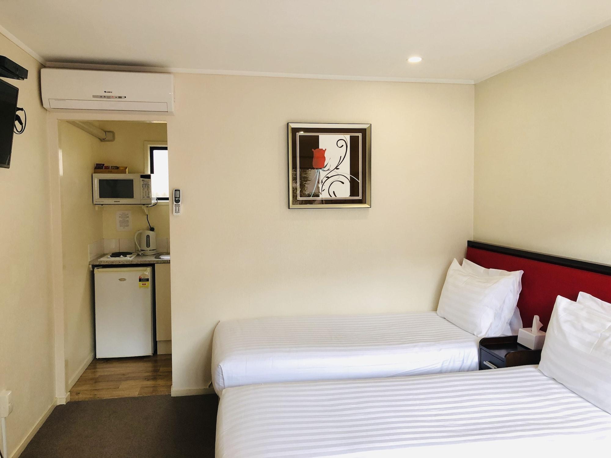 Tudor Court Motor Lodge Окленд Экстерьер фото
