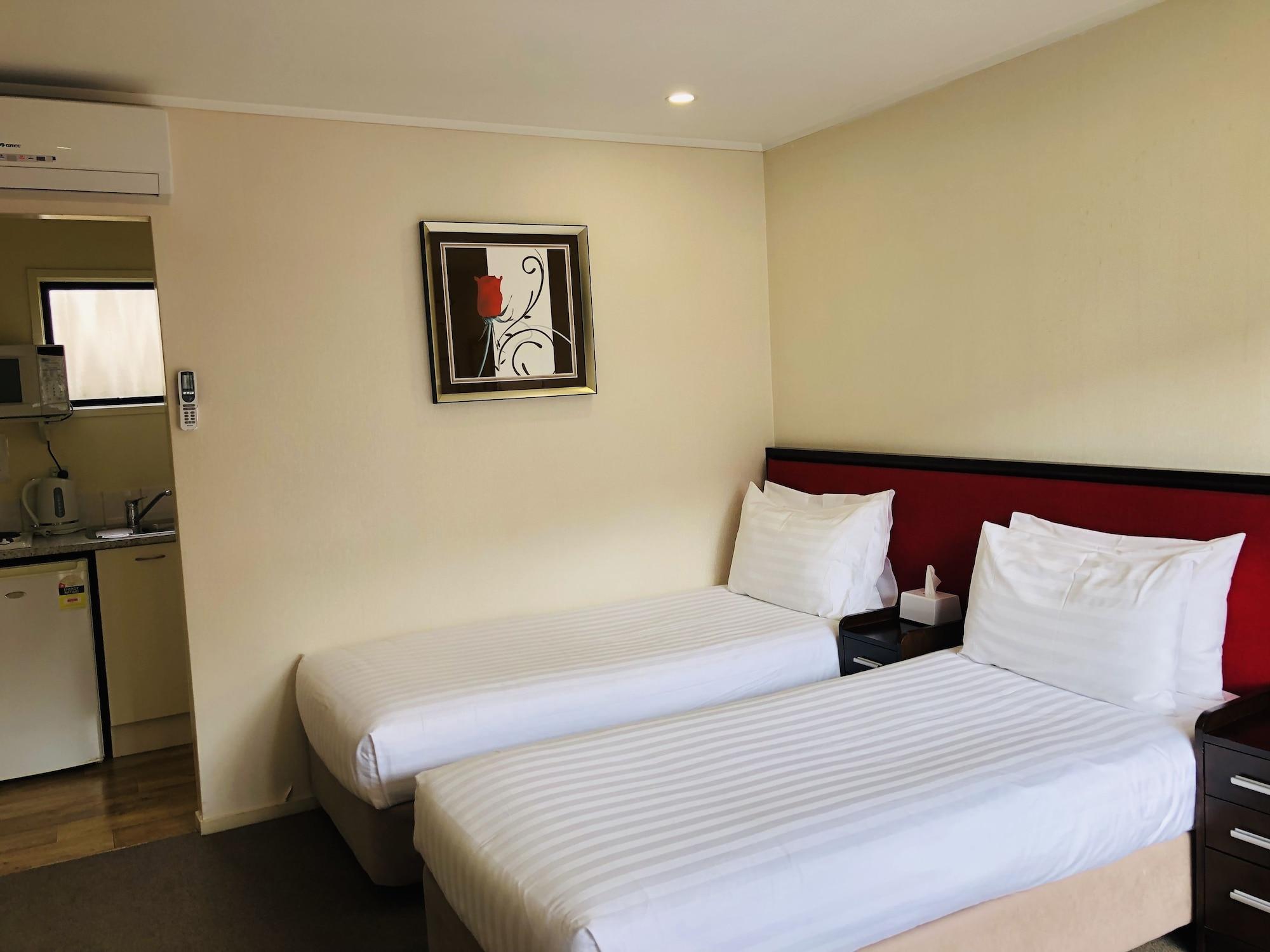 Tudor Court Motor Lodge Окленд Экстерьер фото