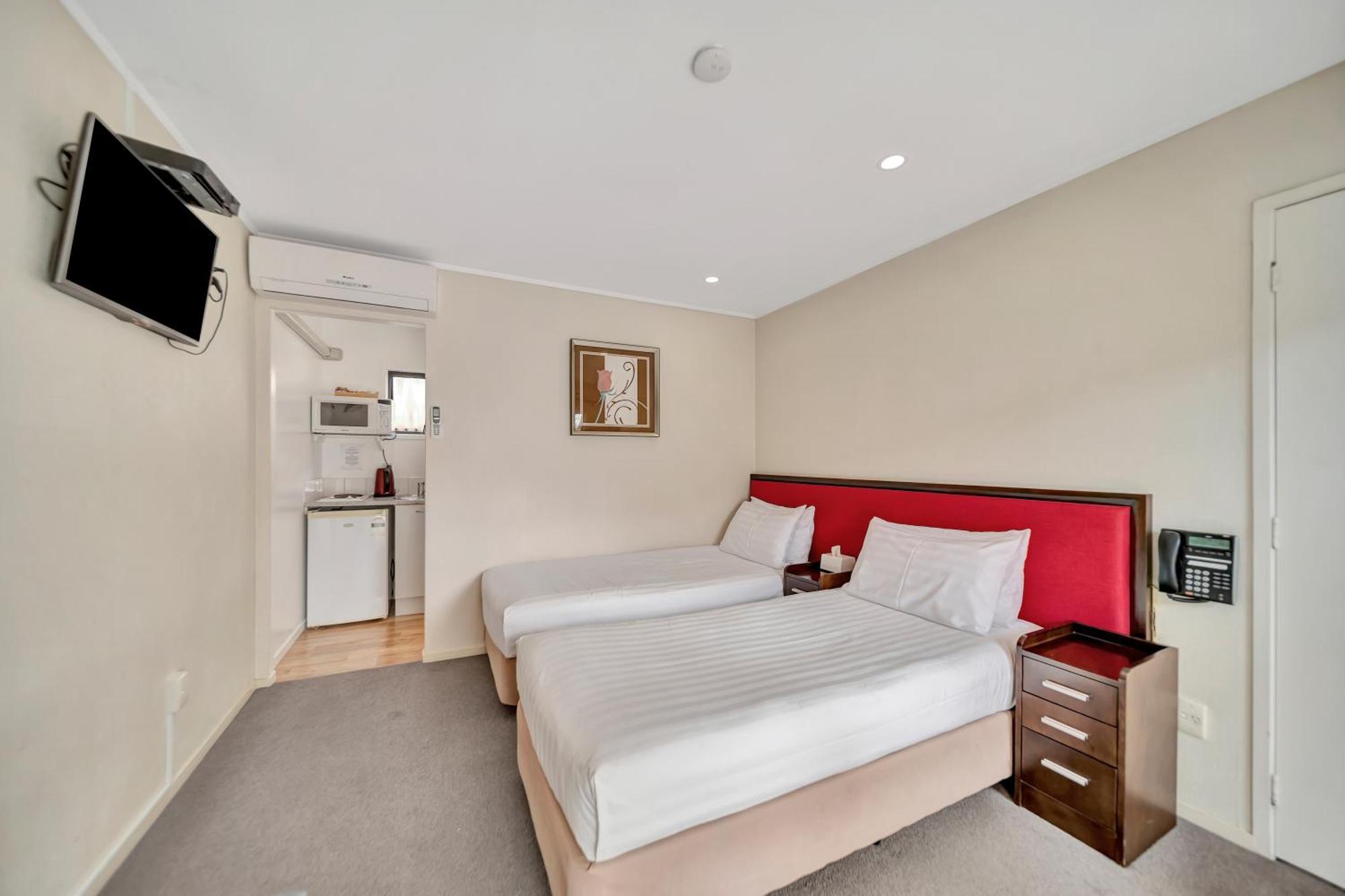 Tudor Court Motor Lodge Окленд Экстерьер фото