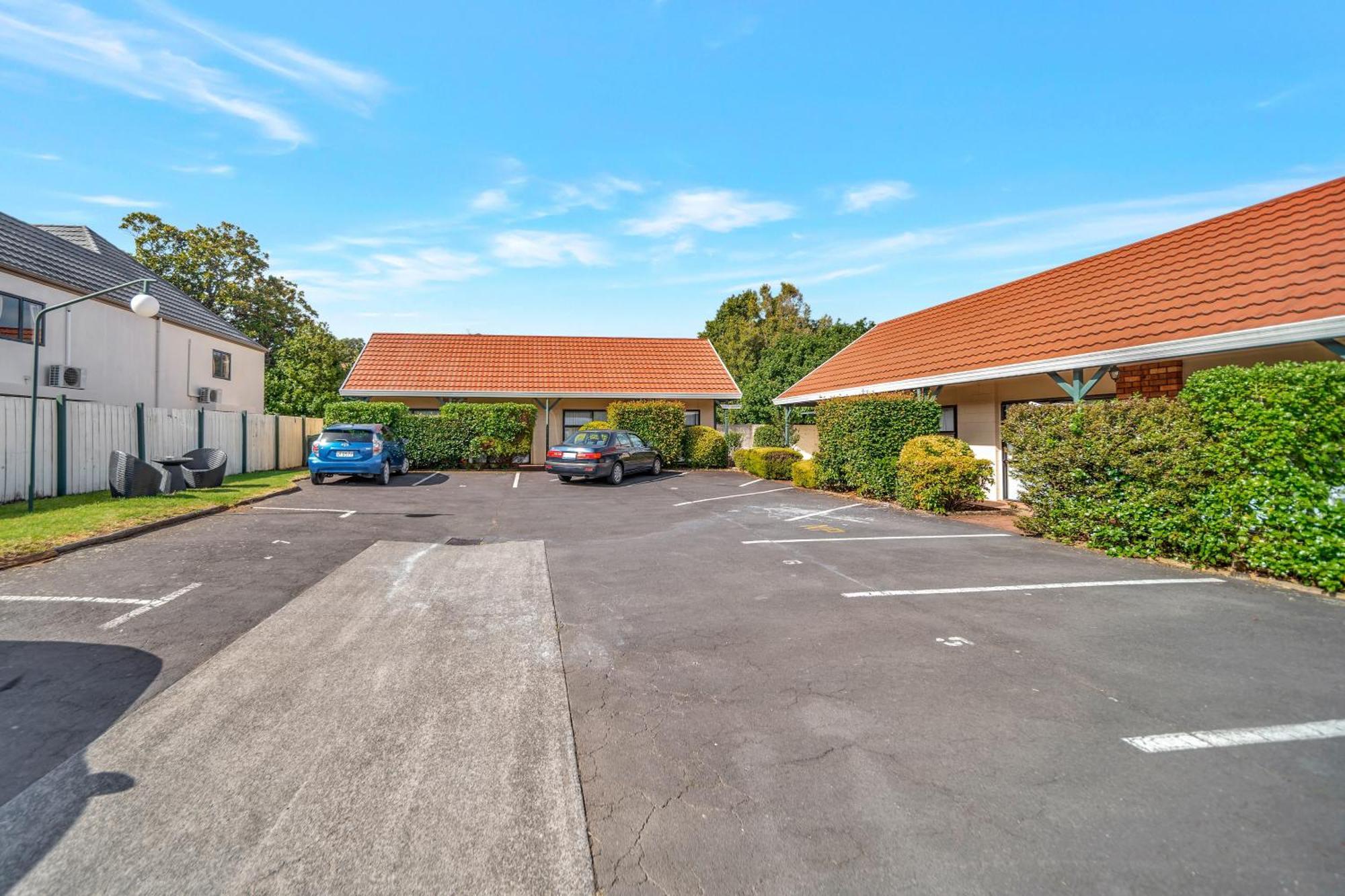 Tudor Court Motor Lodge Окленд Экстерьер фото