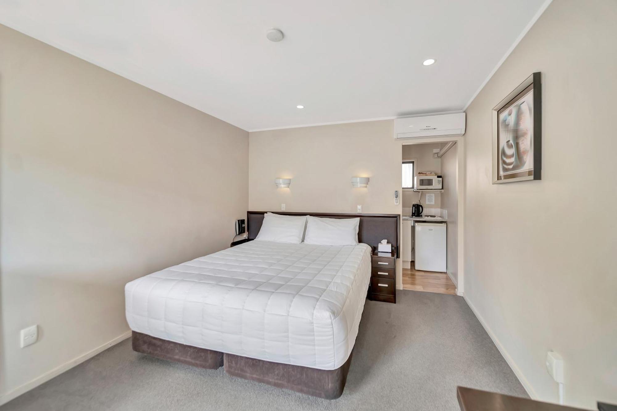 Tudor Court Motor Lodge Окленд Экстерьер фото