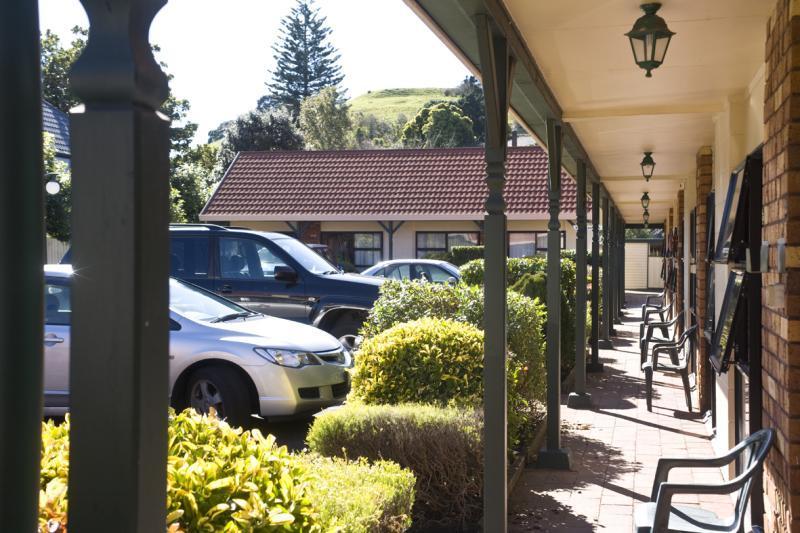 Tudor Court Motor Lodge Окленд Экстерьер фото
