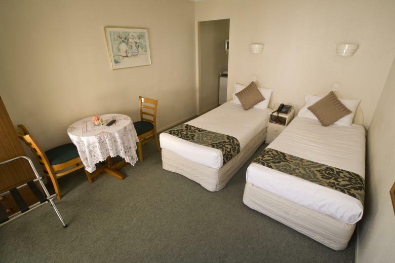 Tudor Court Motor Lodge Окленд Экстерьер фото