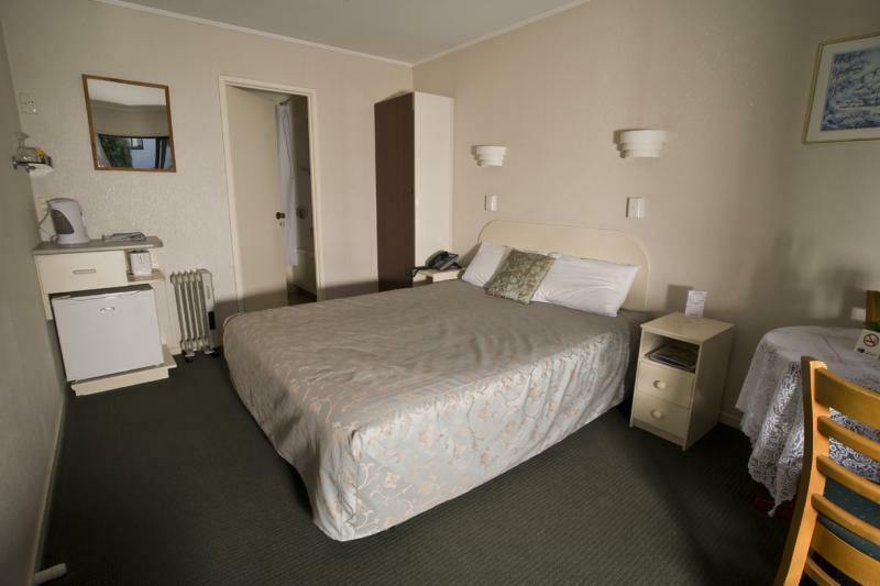 Tudor Court Motor Lodge Окленд Экстерьер фото